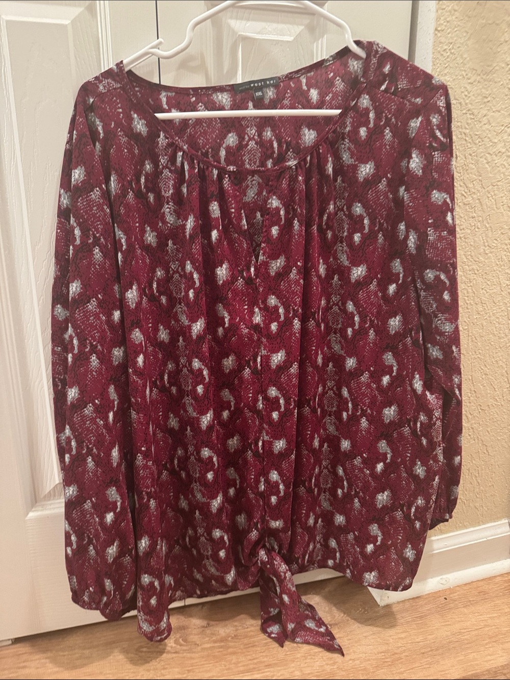 West Kei Burgundy and White Long Sleeve Tie-Front Blouse